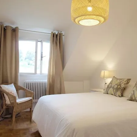 Apartment Precioso Wifi, Aparcamiento, Piscina En *